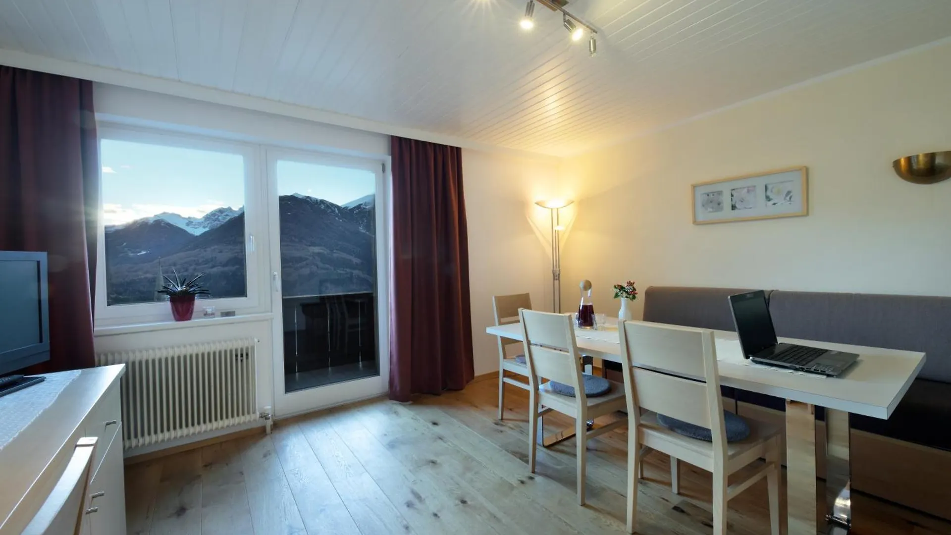 Ferienwohnungen Tiroler Alpenhof Innsbruck 0*,  Autriche